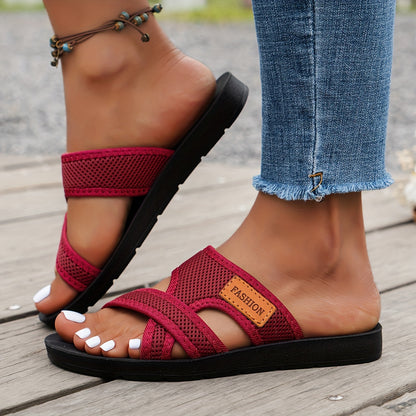 Atmungsaktive Mesh-Slide-Sandalen für Damen - Bequeme Offene Zehen Flache Schuhe mit Überkreuzten Riemen, Leichte Sommer-Schuhe in Schwarz/ oder Rot/Schwarz, Lässige Innen- & Außenbekleidung, Riemchensandalen