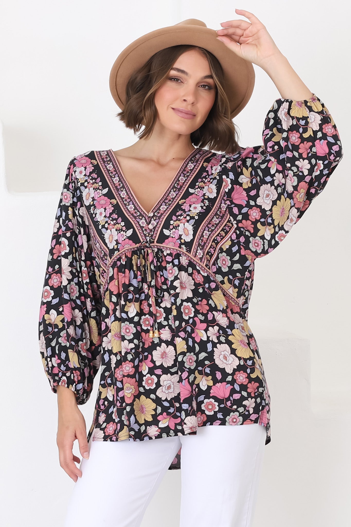 Joelle Top - V Neck High-Low Top in Anissa Print Black