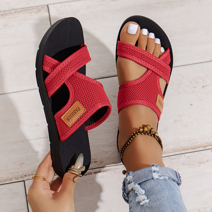 Atmungsaktive Mesh-Slide-Sandalen für Damen - Bequeme Offene Zehen Flache Schuhe mit Überkreuzten Riemen, Leichte Sommer-Schuhe in Schwarz/ oder Rot/Schwarz, Lässige Innen- & Außenbekleidung, Riemchensandalen